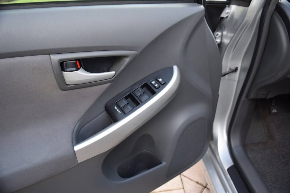 Used 2010 Toyota Prius Two w/ Preferred Accessory Pkg FWD image 66