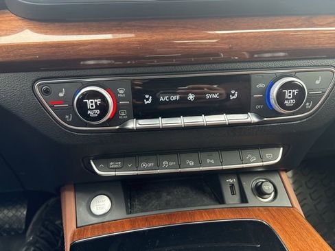 Used 2023 Audi Q5 2.0T Prestige w/ Prestige Package image 13