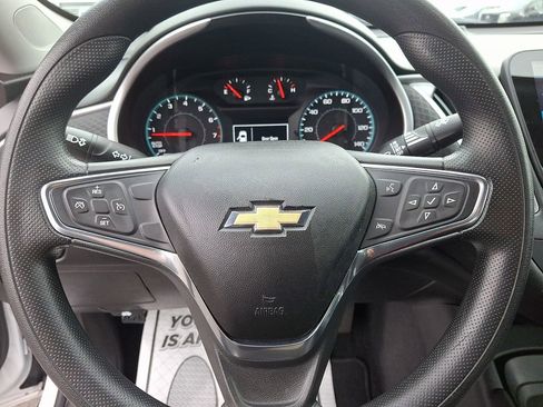 Used 2021 Chevrolet Malibu LS image 18