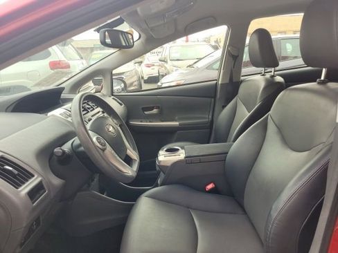 Used 2012 Toyota Prius V Five image 15