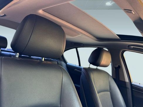 Used 2015 BMW 528i Sedan image 14