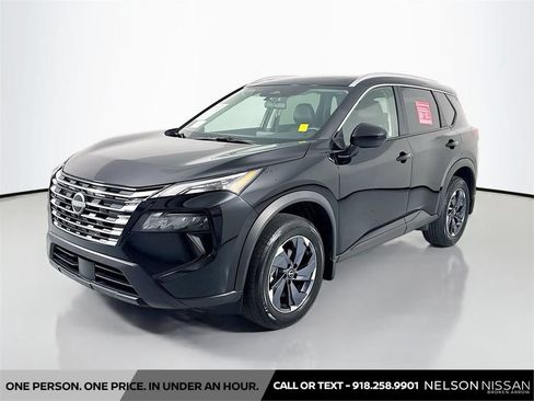 Certified 2025 Nissan Rogue SV w/ SV Premium Package FWD image 1