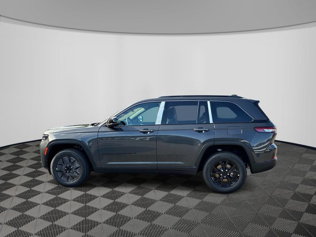New 2026 Jeep Grand Cherokee Altitude AWD/4WD image 2