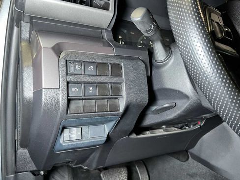 Used 2025 Toyota Tacoma SR5 AWD/4WD image 26