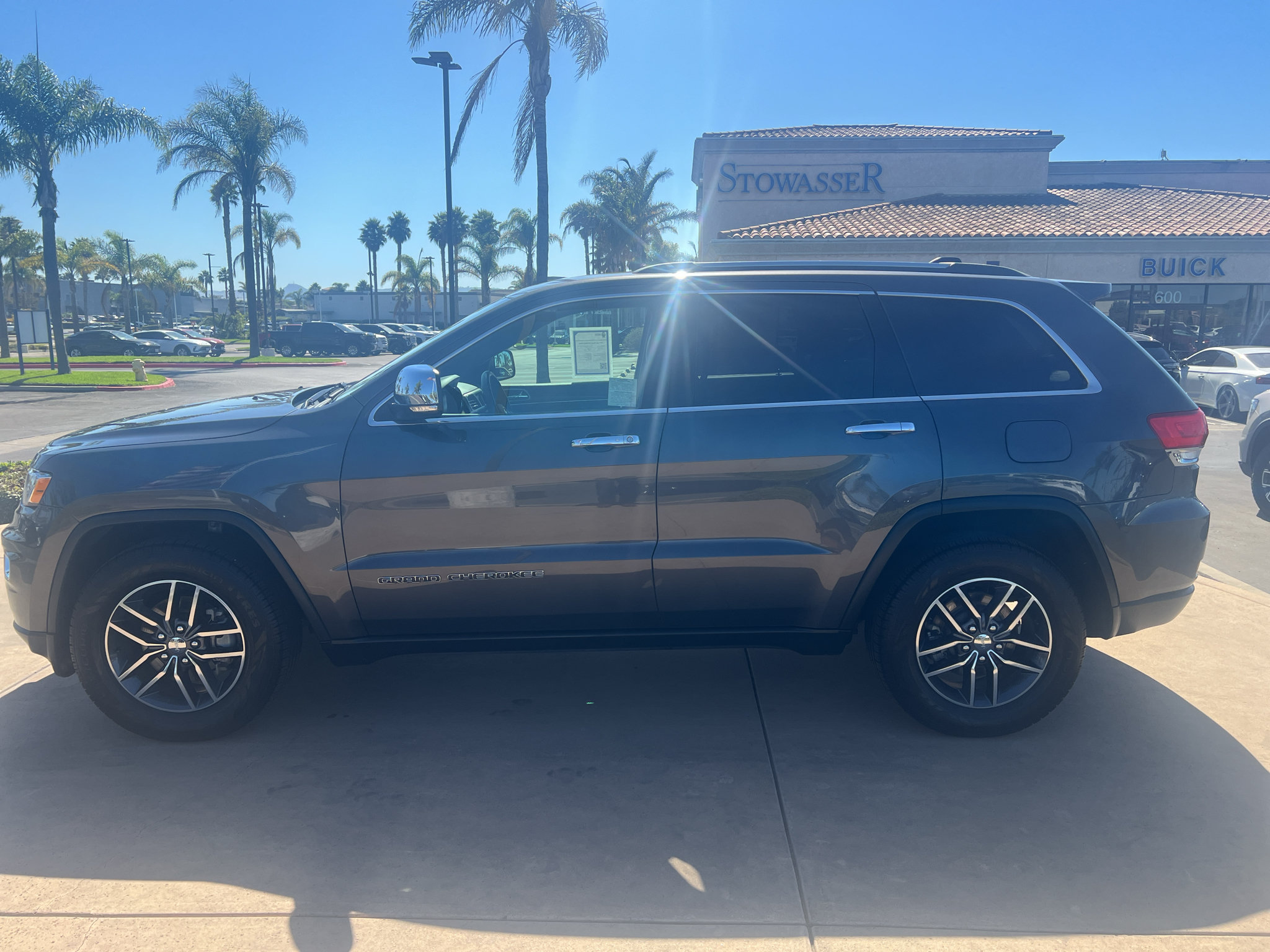 Used 2018 Jeep Grand Cherokee Limited RWD image 8