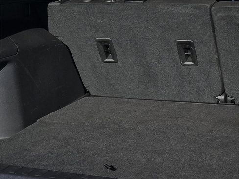 Used 2024 Chevrolet Equinox LT image 18