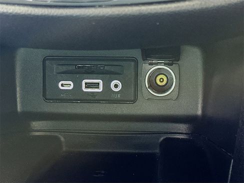 Used 2021 Chevrolet Equinox Premier image 29