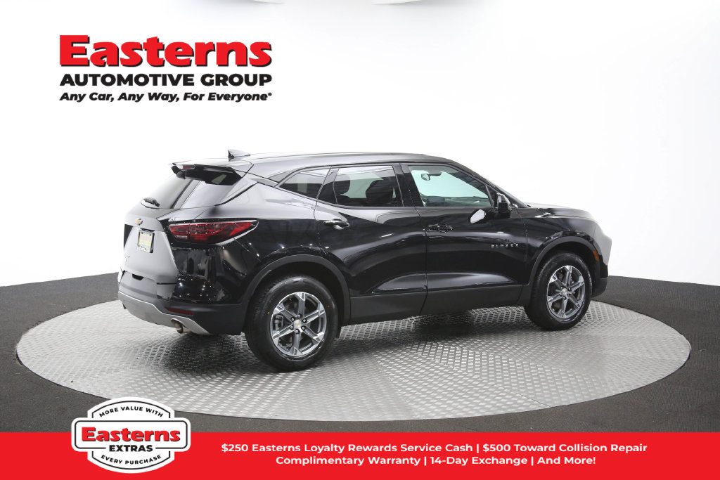 Used 2025 Chevrolet Blazer LT FWD image 45