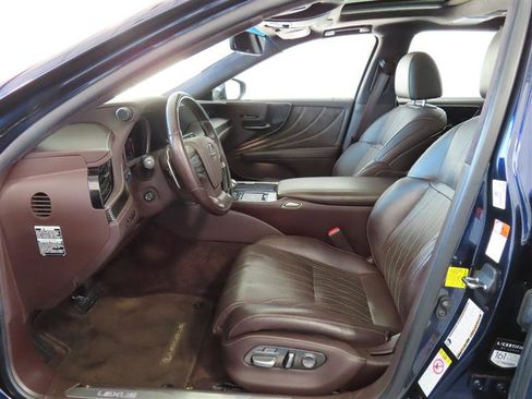 Used 2019 Lexus LS 500 w/ Interior Upgrade Package RWD image 16