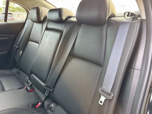 Used 2024 MAZDA MAZDA3 s image 13