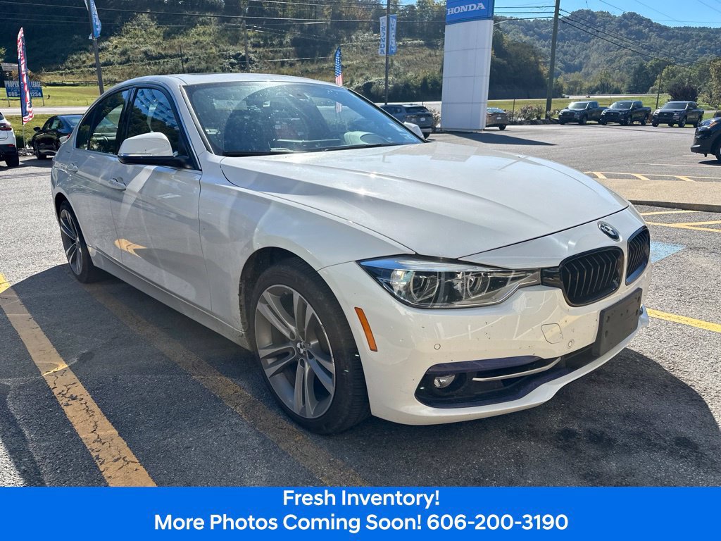 Used 2018 BMW 330i xDrive Sedan AWD/4WD image 6