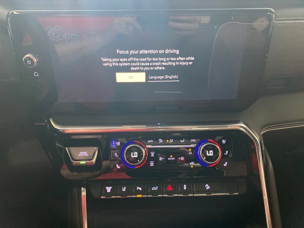 New 2026 GMC Sierra 2500 Denali Ultimate w/ LPO, Black Badging Package AWD/4WD image 21
