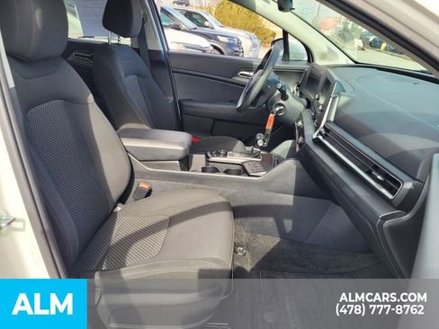 Used 2024 Kia Sportage LX image 10