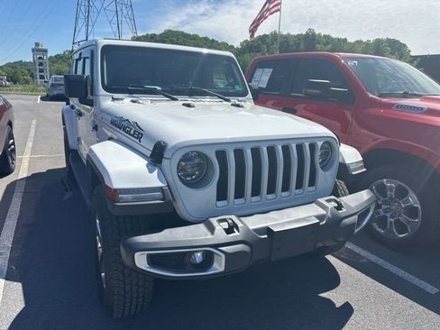 Used 2021 Jeep Wrangler Unlimited Sahara AWD/4WD image 5