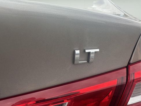 Used 2023 Chevrolet Malibu LT w/ Driver Confidence Package image 5