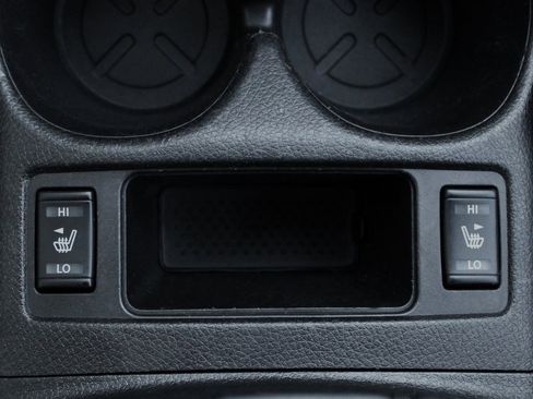 Certified 2019 Nissan Rogue SV w/ Premium Package image 40