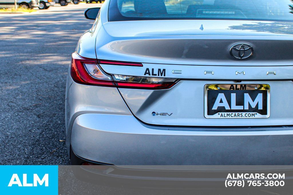 Used 2025 Toyota Camry LE FWD image 12
