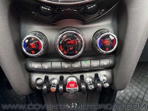 Used 2018 MINI Cooper S image 32