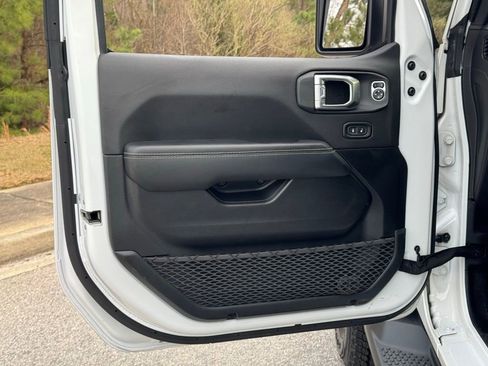 Used 2021 Jeep Wrangler Unlimited Sahara w/ Safety Group image 22