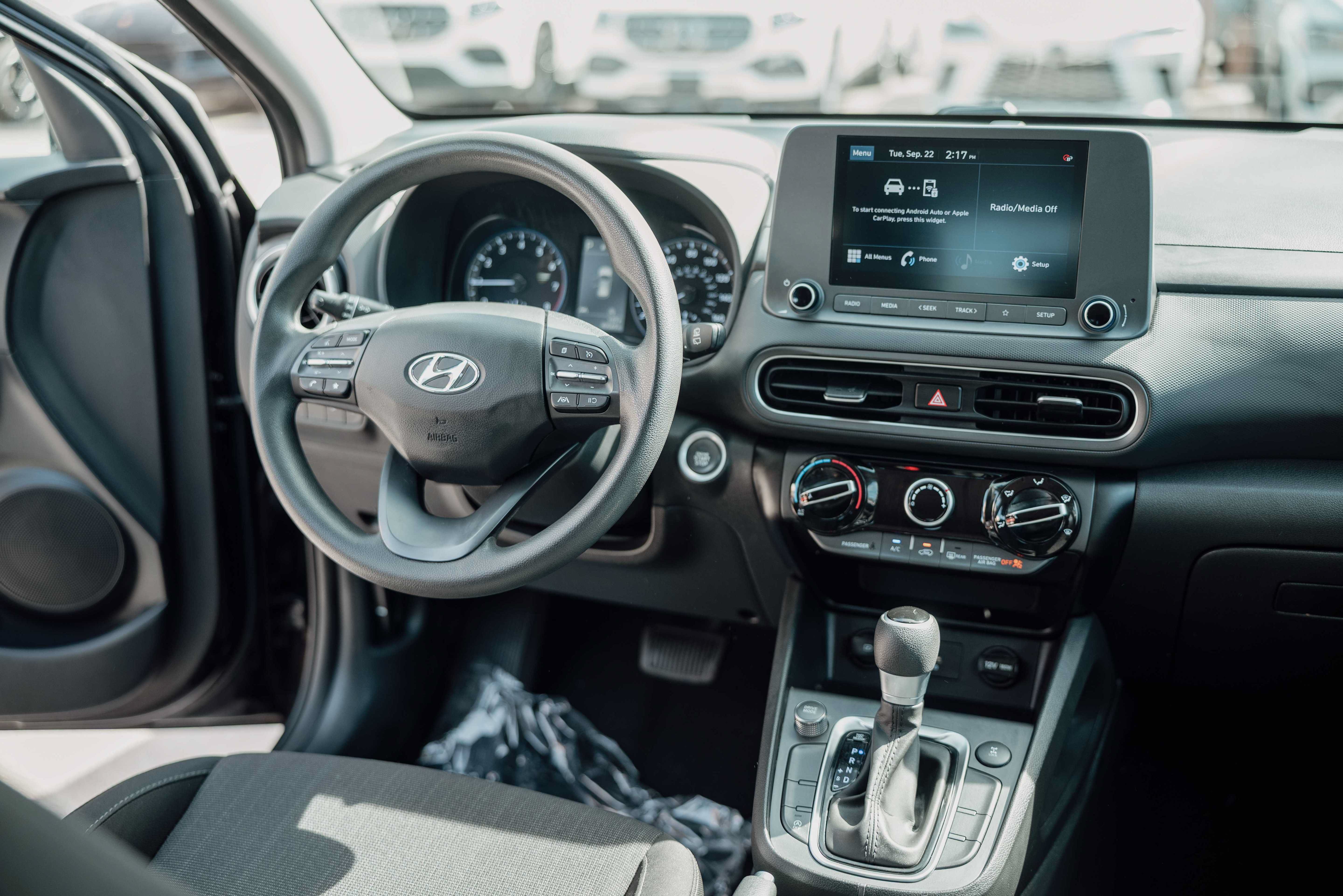Used 2022 Hyundai Kona SEL AWD/4WD image 6