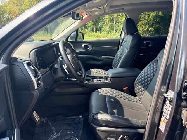 Used 2023 Kia Sorento SX AWD/4WD image 12