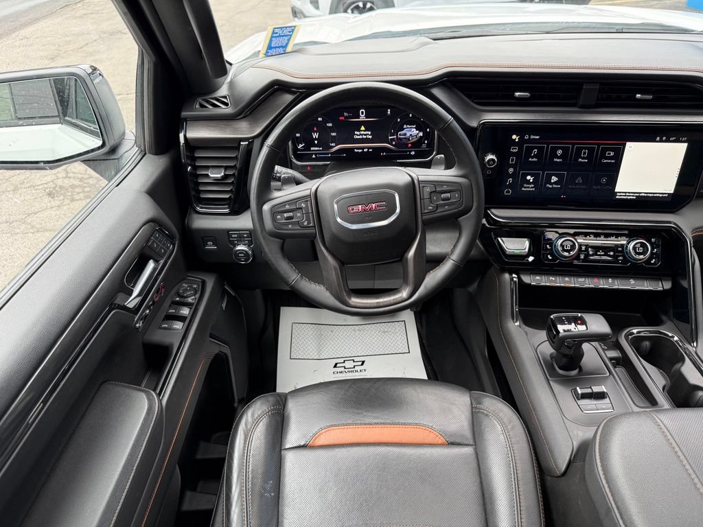 Used 2024 GMC Sierra 1500 AT4 w/ AT4 Preferred Package AWD/4WD image 9