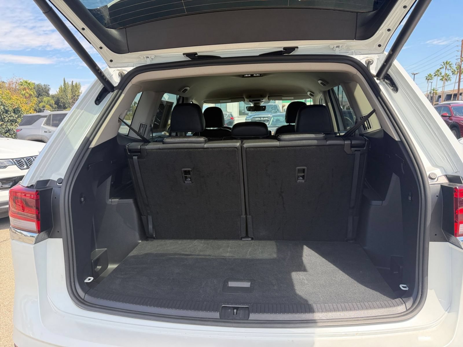 Used 2026 Volkswagen Atlas SE FWD image 33
