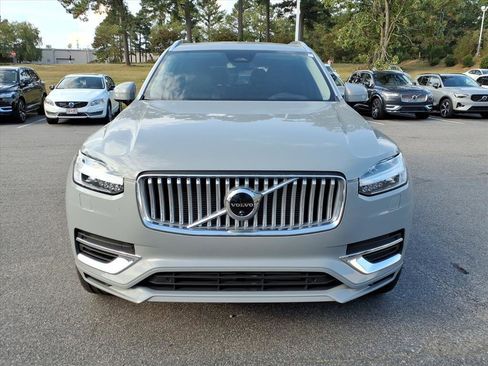 Used 2025 Volvo XC90 T8 Plus w/ Protection Package Premier image 10