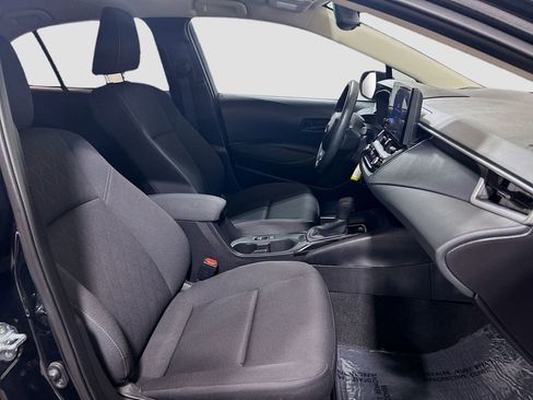 Used 2025 Toyota Corolla LE FWD image 23