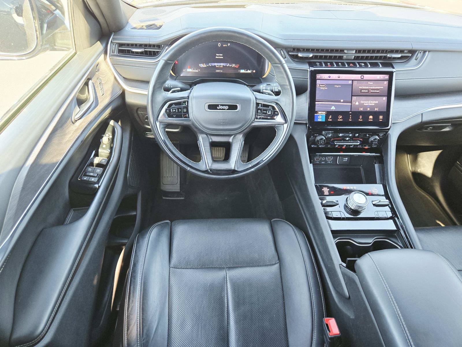 Used 2025 Jeep Grand Cherokee L Overland w/ Advanced Protech Group III AWD/4WD image 12