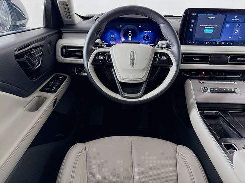 Used 2025 Lincoln Aviator Reserve w/ Illumination Package RWD image 24