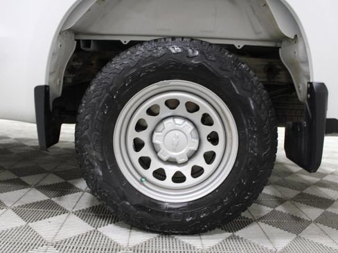 Used 2025 Chevrolet Silverado 1500 W/T w/ WT Value Package AWD/4WD image 36