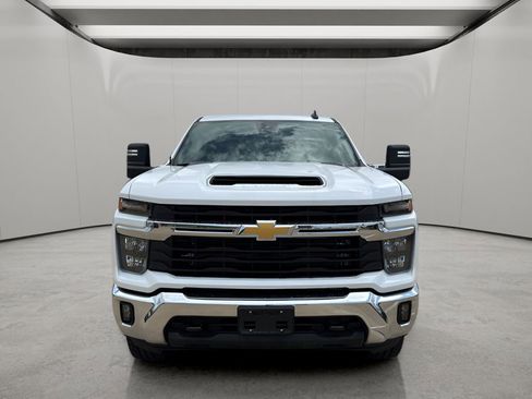 Used 2025 Chevrolet Silverado 2500 LT w/ Convenience Package AWD/4WD image 2