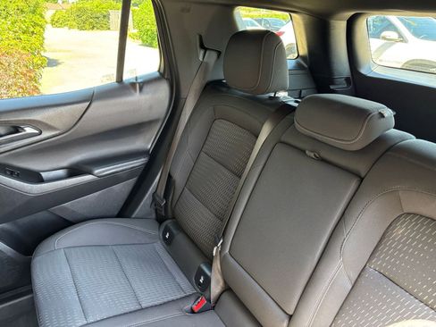 Used 2025 Chevrolet Equinox LT AWD/4WD image 39