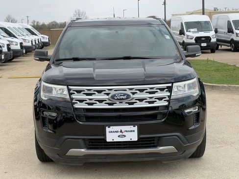 Used 2019 Ford Explorer XLT w/ Equipment Group 201A image 9