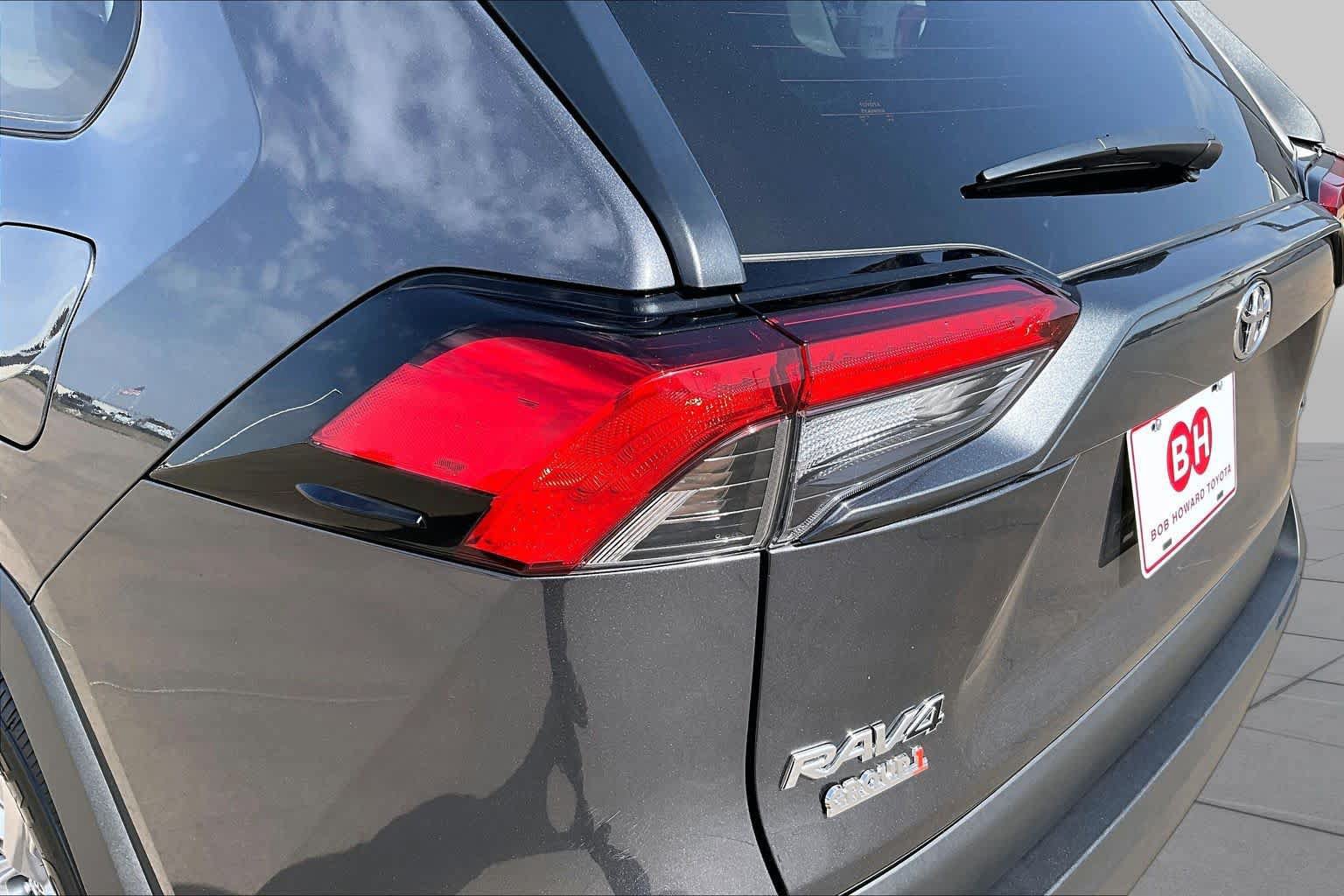Used 2025 Toyota RAV4 XLE FWD image 27