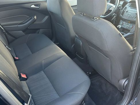 Used 2017 Ford Focus SE image 27