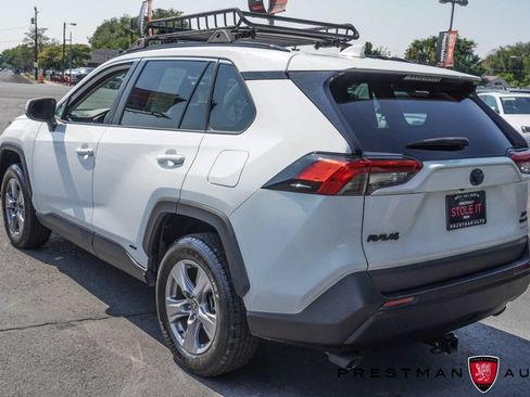 Used 2022 Toyota RAV4 XLE w/ Convenience Package AWD/4WD image 12