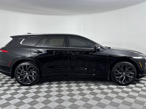 Certified 2025 Toyota Crown Signia w/ Advanced Technology Package image 3