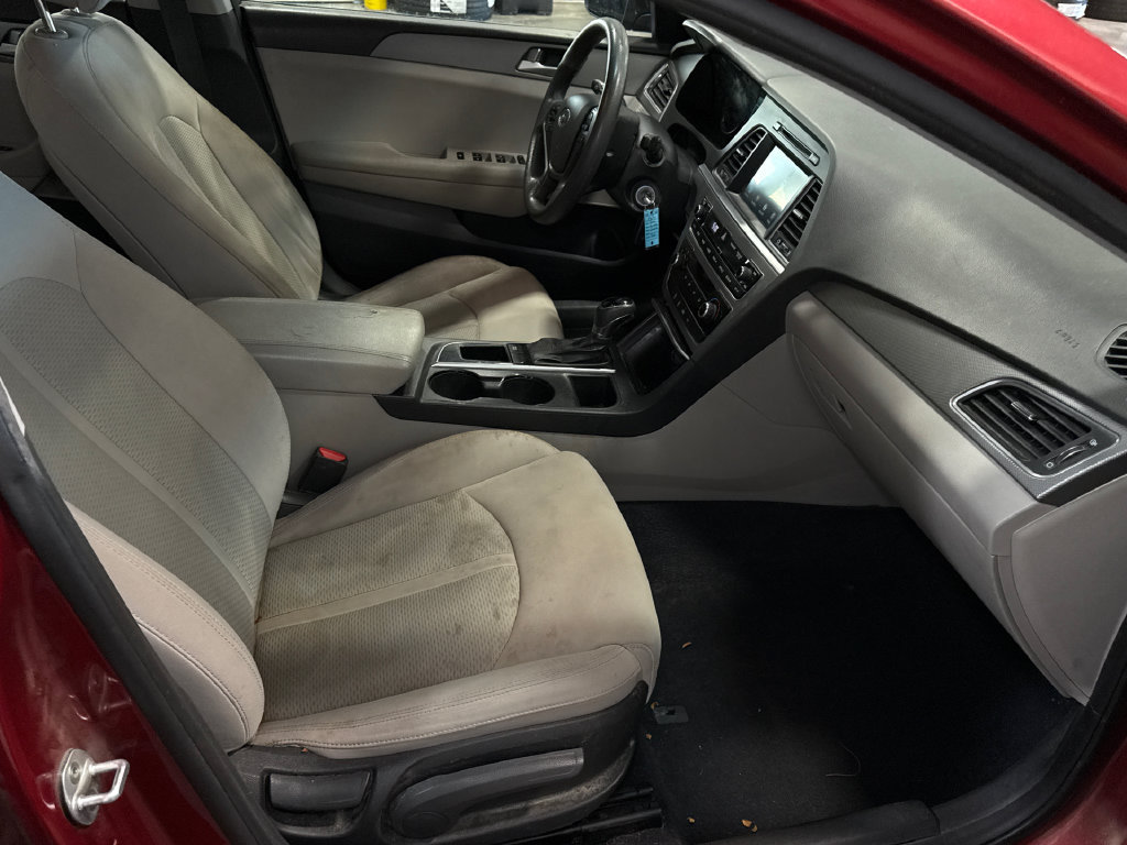 Used 2016 Hyundai Sonata SE FWD image 12