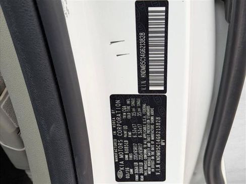 Used 2016 Kia Sedona LX w/ LX Essentials Premium Package FWD image 25