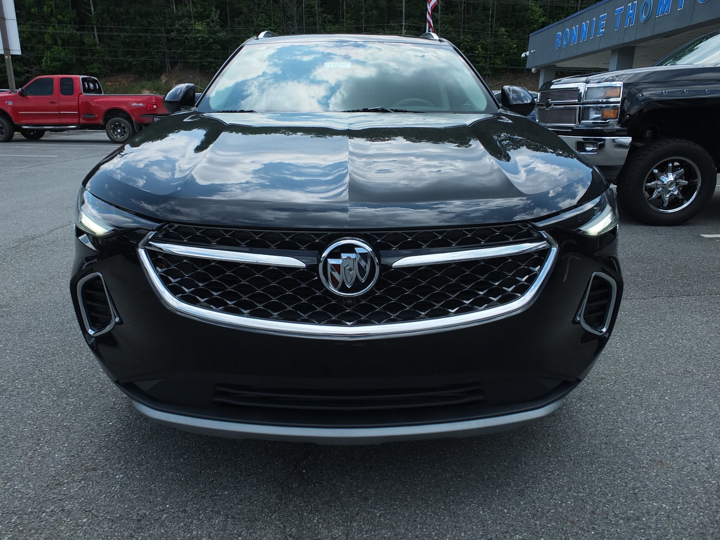 Used 2023 Buick Envision Avenir FWD image 8
