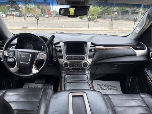 Used 2015 GMC Yukon XL Denali w/ Touring Package AWD/4WD image 26