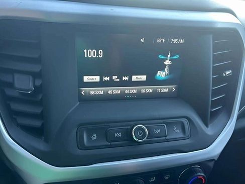 Used 2019 GMC Acadia SLE image 11