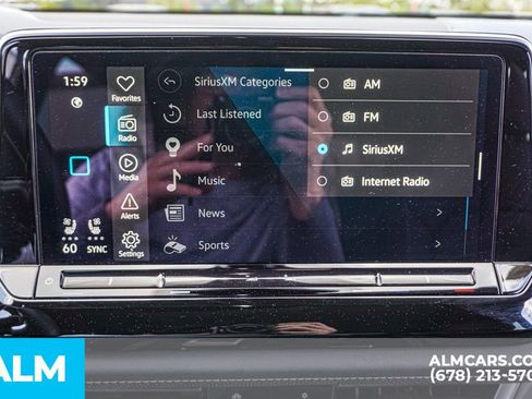 Used 2025 Volkswagen Atlas Cross Sport SE image 39