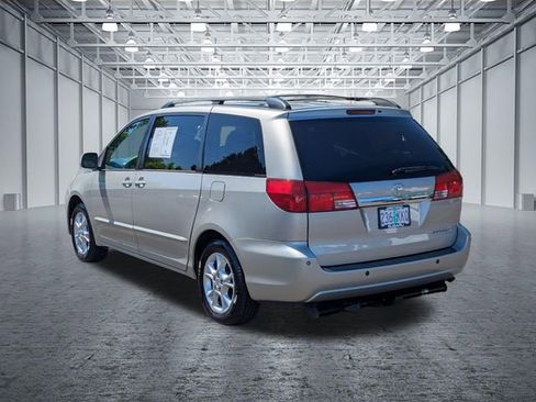 Used 2005 Toyota Sienna FWD image 3