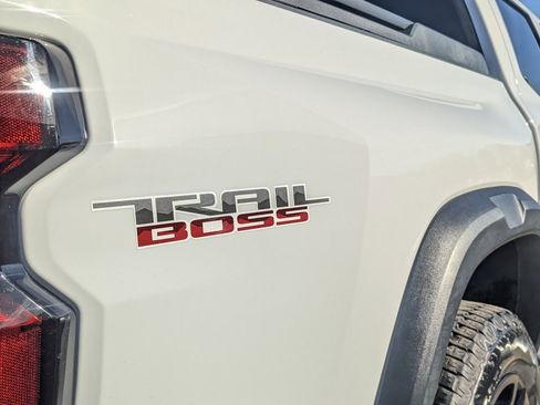 Used 2024 Chevrolet Colorado Trail Boss w/ LPO, Flex Utility Package image 11