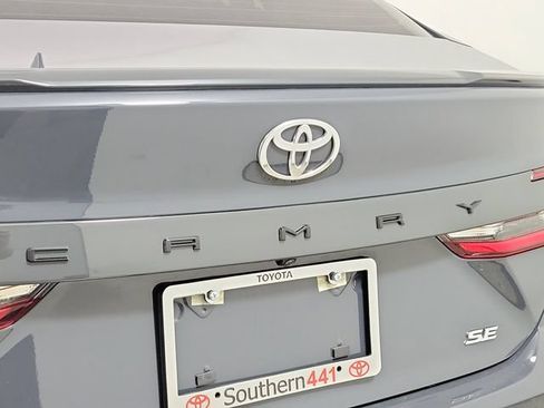 Used 2025 Toyota Camry Hybrid FWD image 9