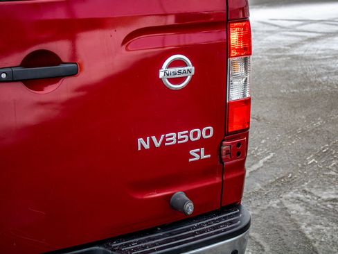 Used 2017 Nissan NV 3500 SL image 8