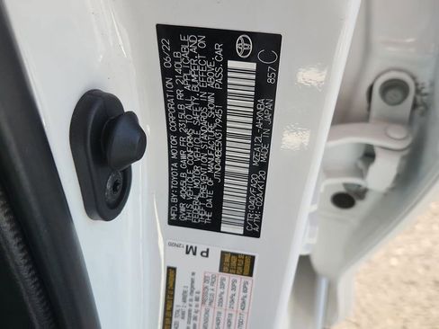 Used 2022 Toyota Corolla SE w/ Carpet Mat Package (TMS) image 18